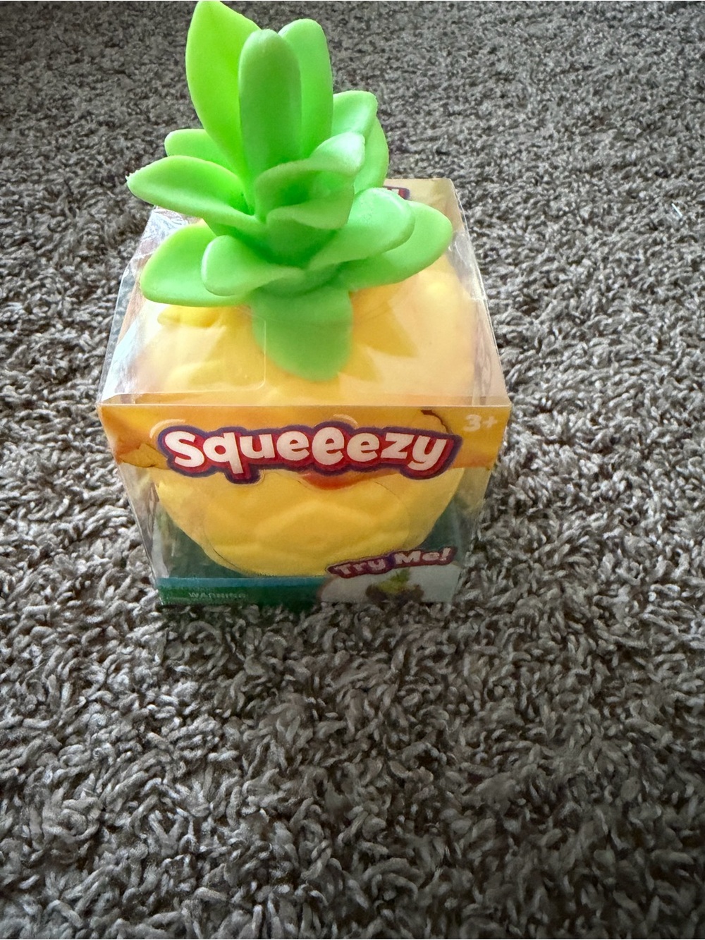 Sunny days Pineapple squeezy squishy - Picture 3 of 5